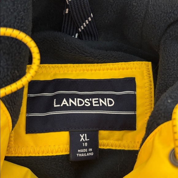 Lands' End Woman’s Classic Squall Duffle Coat in Atlas Yellow size XL - Picture 11 of 15